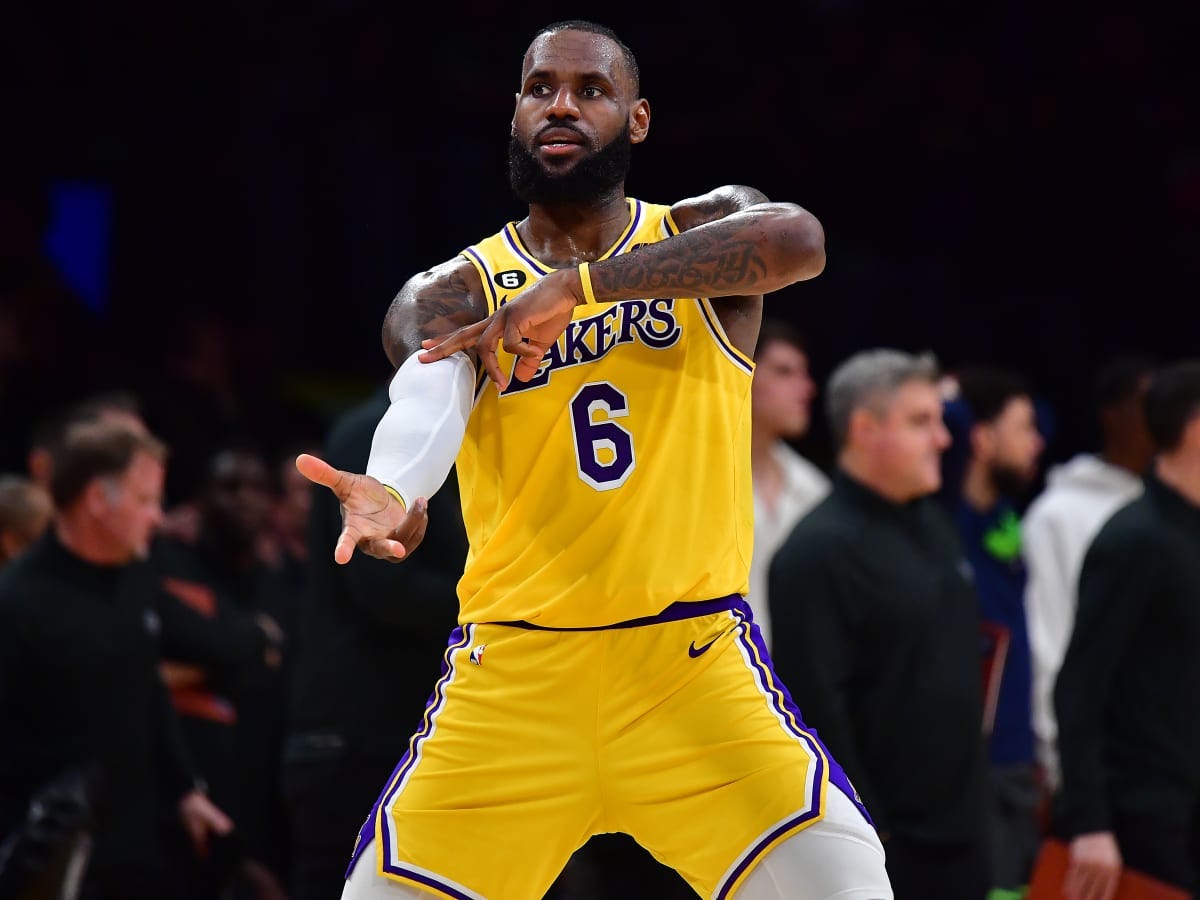 LeBron James Wiki, Biography, Age, Career, Net Worth by glorioustalks