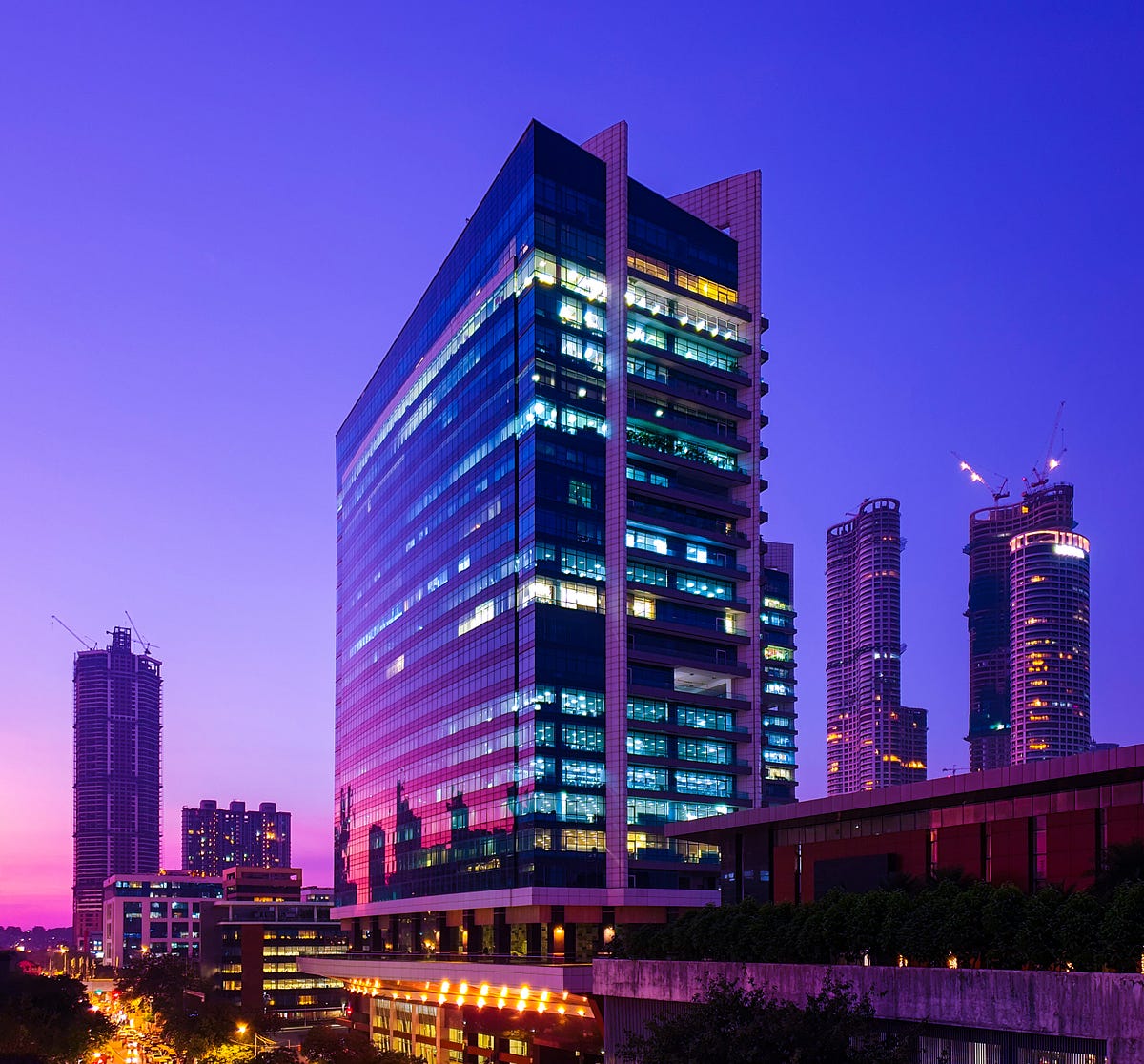 Best commercial office spaces offers by Gulshan one29 Noida