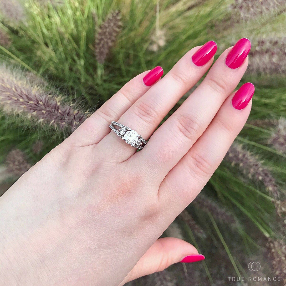 Step by Step Guide to Design Your Own Engagement Ring by