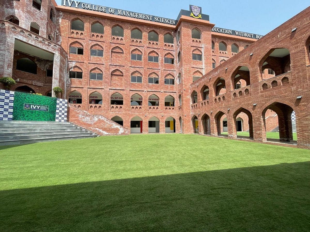 Lead the world of fashion with the top Fashion degrees in Pakistan by