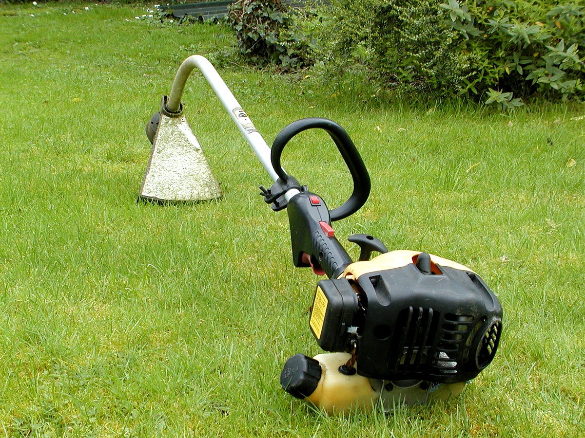 How to Troubleshoot Problems with Your String Trimmer by Eugene Brennan Home & Garden Guides