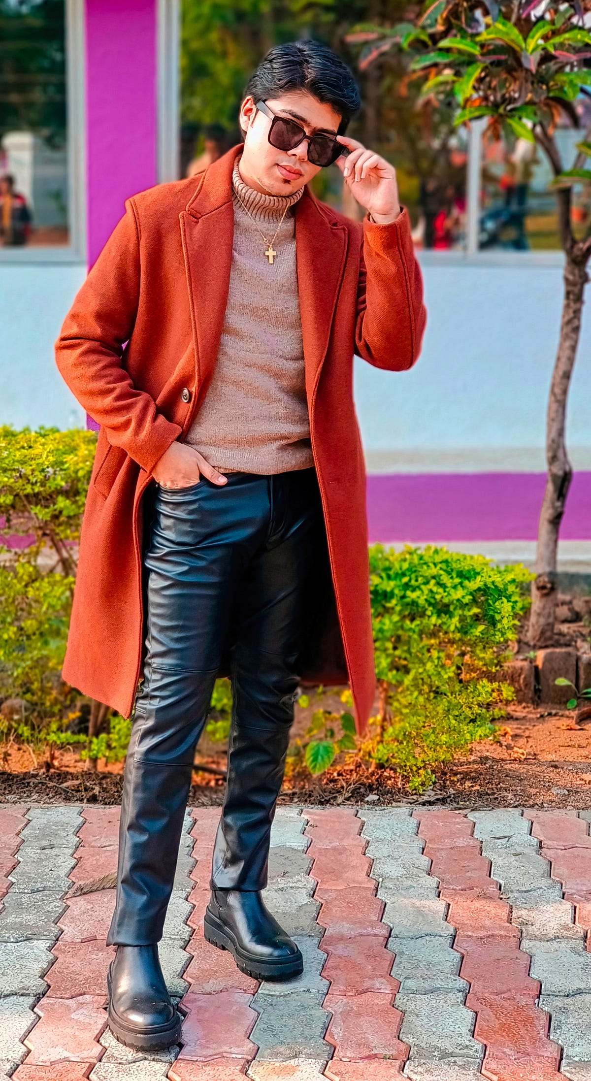 How to build a versatile and stylish wardrobe on a budget. by Arlin