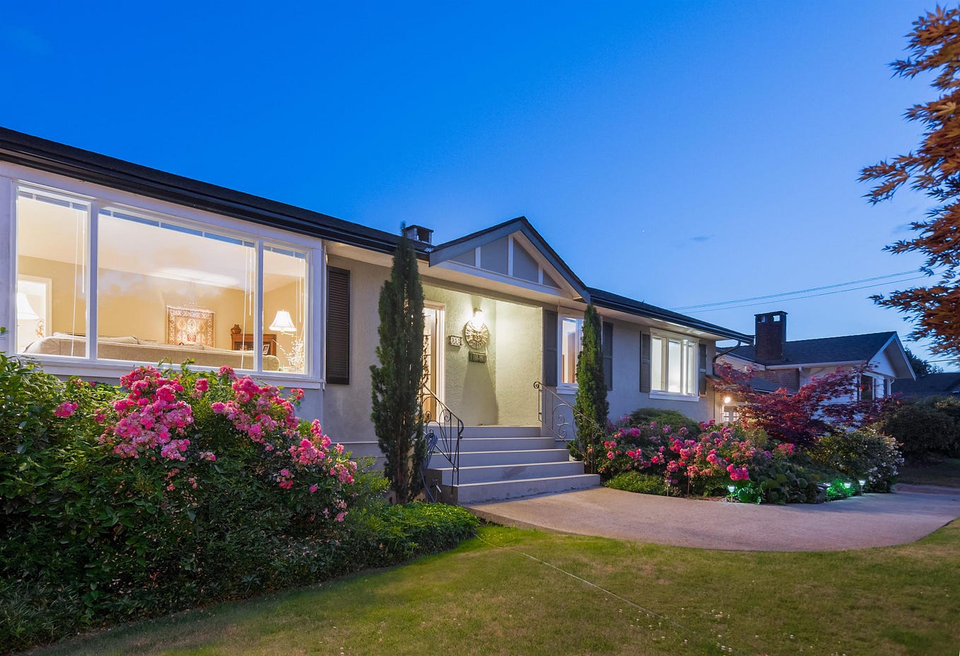 Observables in a For Sale House. You might be watching out for a house… by Stanvanwoerkens