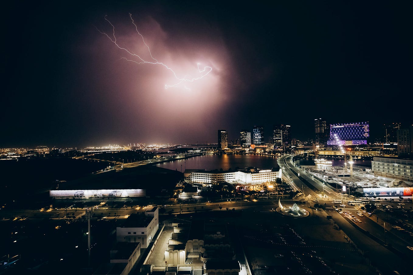 Which Beauty Stock Fits Your Portfolio? One for Growth, One for