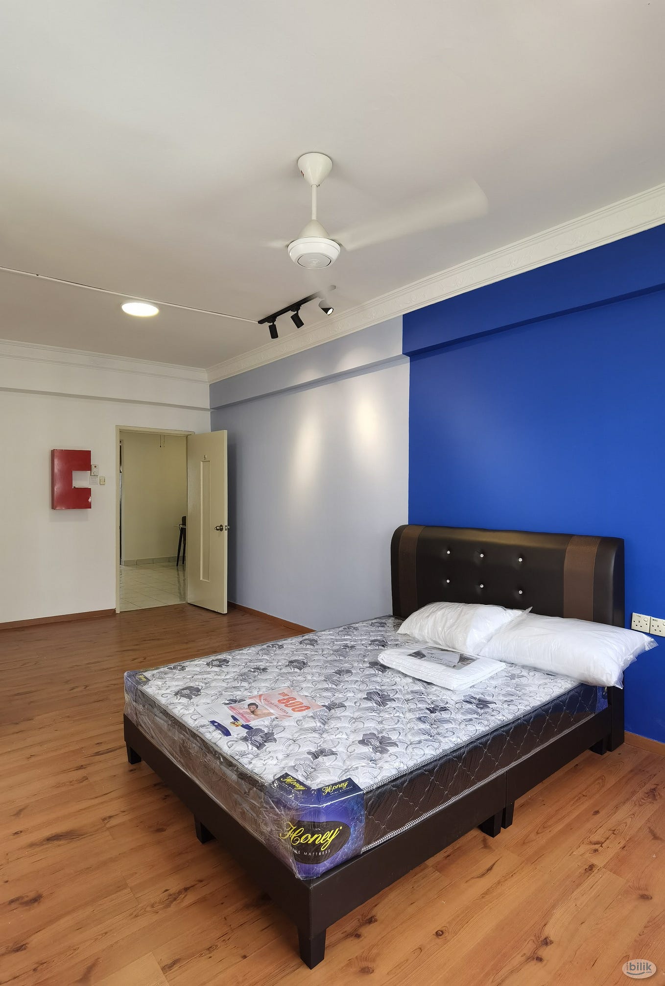 Master Room at Kelana Puteri, Kelana Jaya SS 7 Paradigm Mall Near LRT