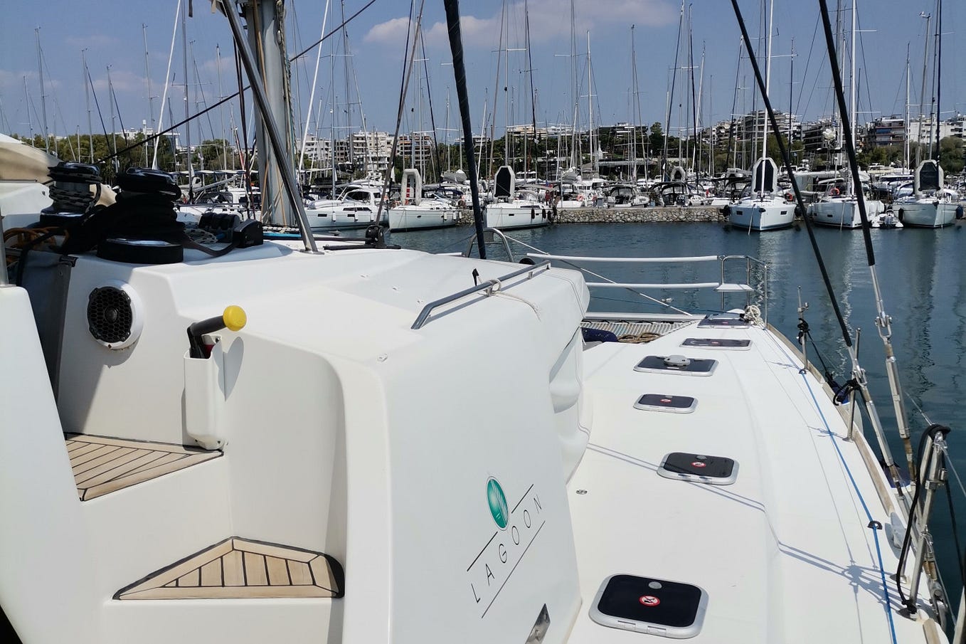 Rent Luxurious and HighPerforming Boat in Alimos, Greece with Voyarent