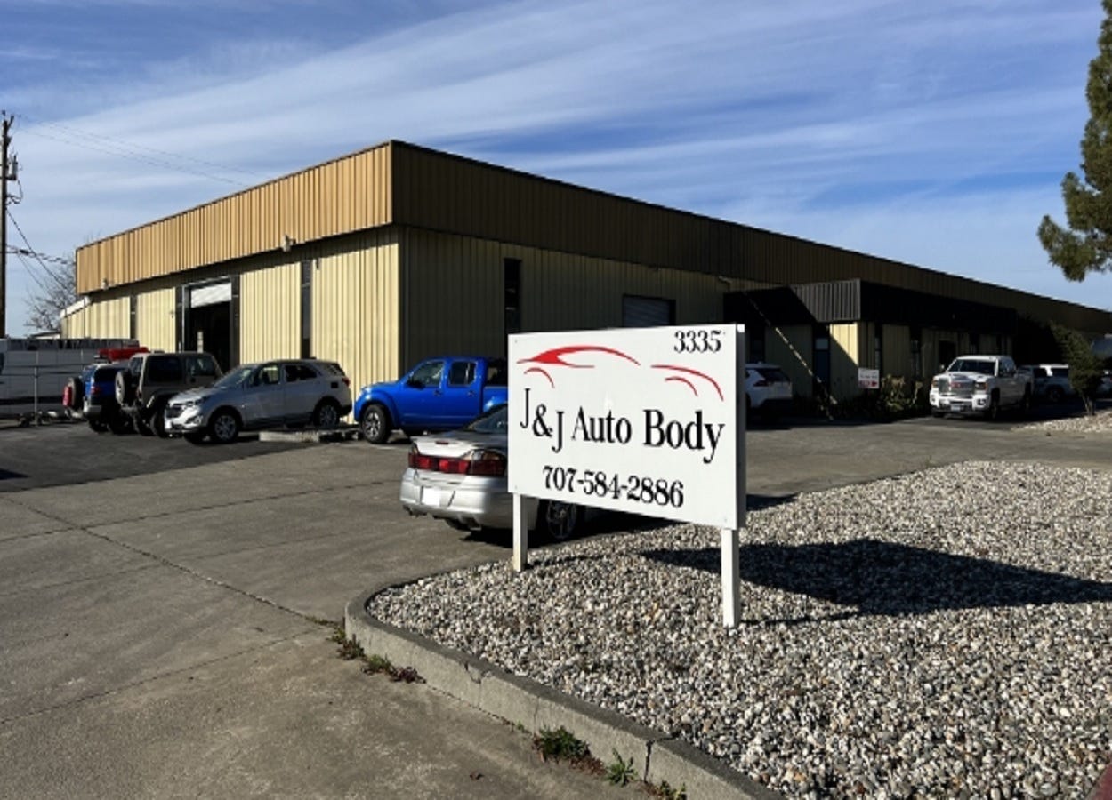 How to Choose the Right Auto Body Shop for Your Vehicle by J & J Auto