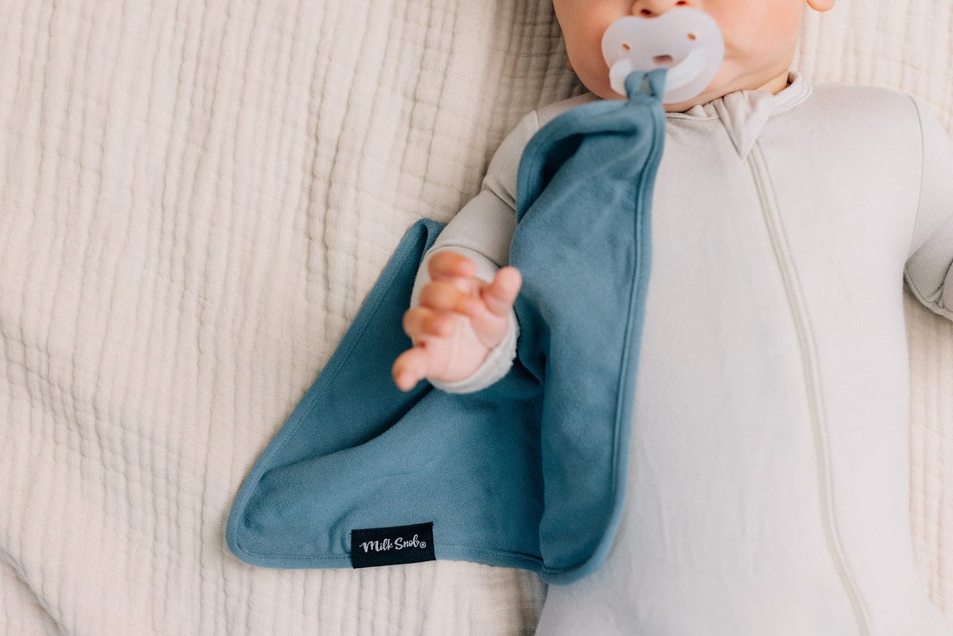 A Guide to Using Car Seat Covers for Nursing Moms by Milk Snob Aug