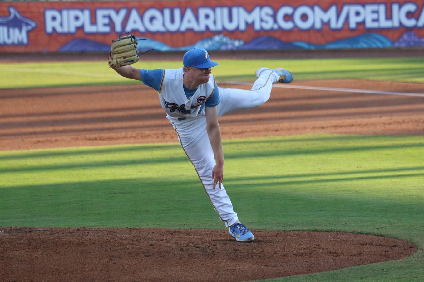 Nationals claim lefthanded pitcher Robert Garcia Curly W Live