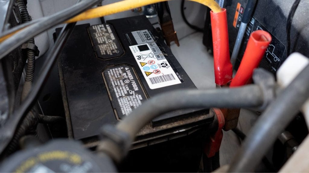 Charging features of Lithium Ion Battery by LiFePO4 Battery Medium