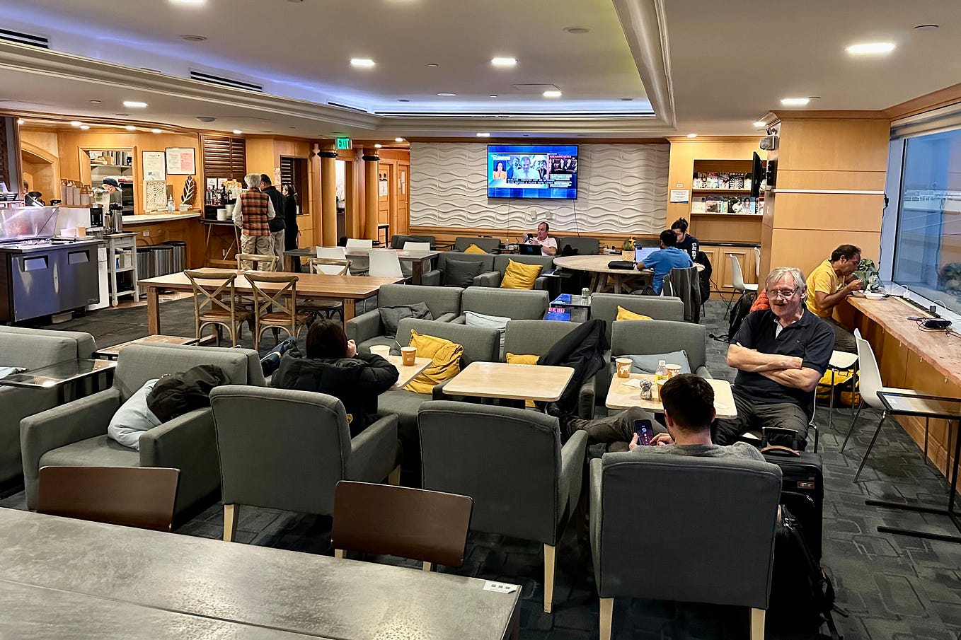 Priority Pass lounge review SFO Golden Gate Lounge William Lee Medium