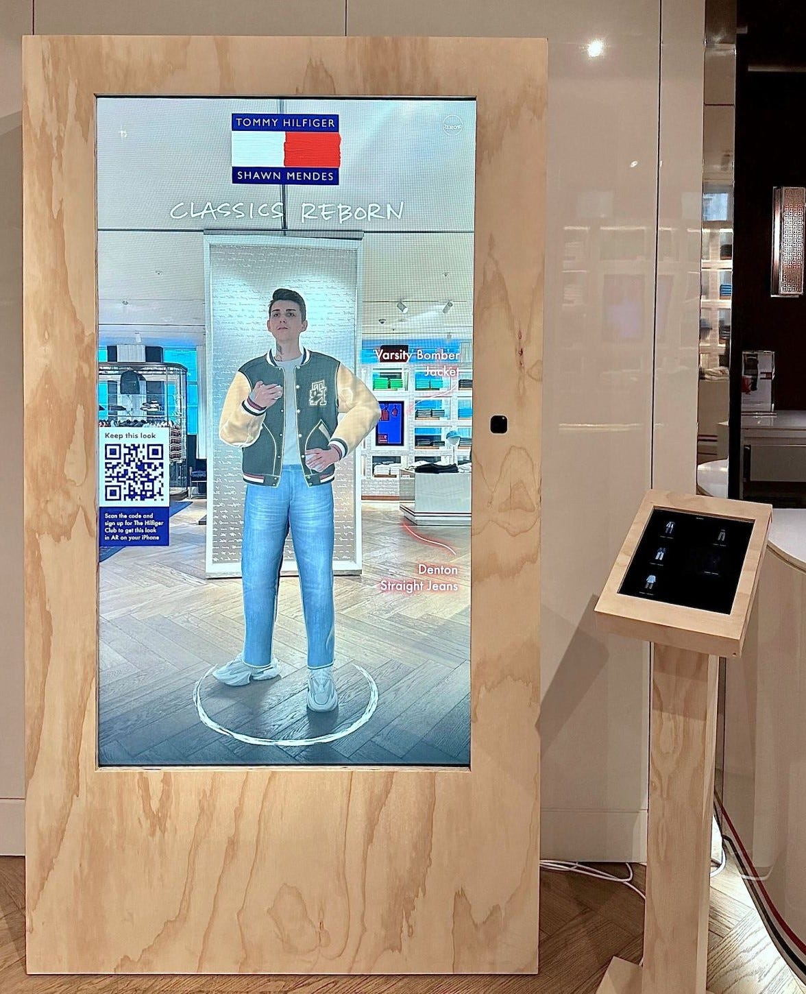 Coach AR Window Coach AR tryon Zero10 AR Mirror Medium