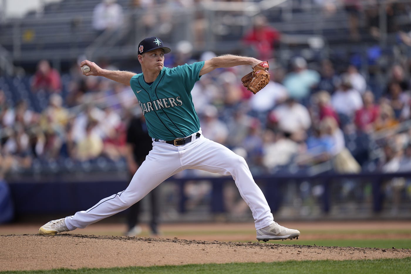 Mariners finalize roster before 2023 opening day