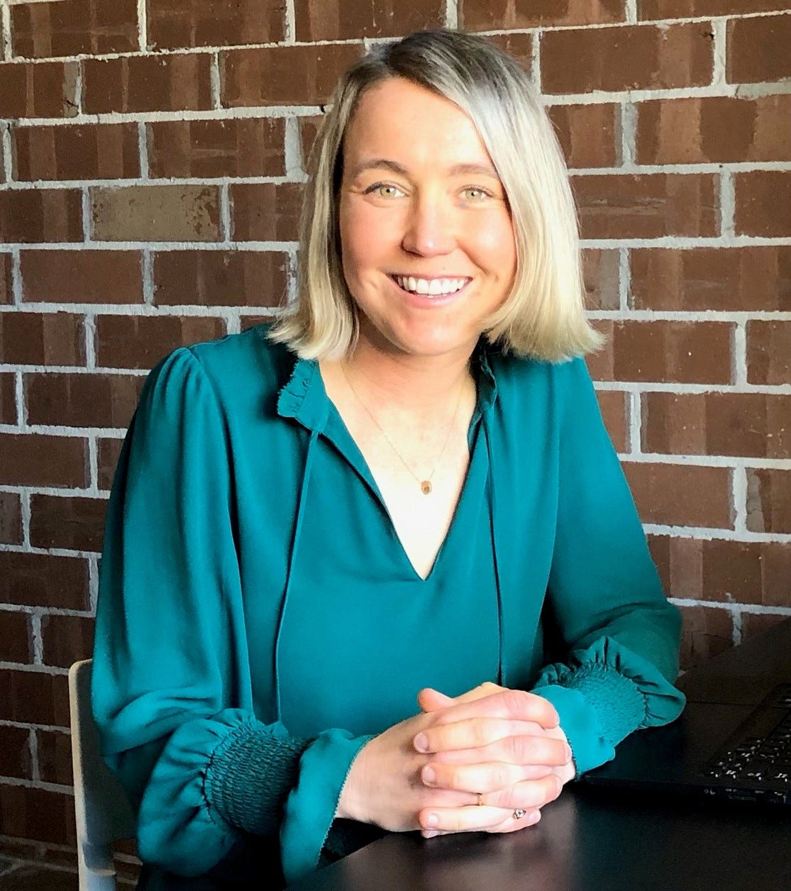 About Melissa Laurie Medium