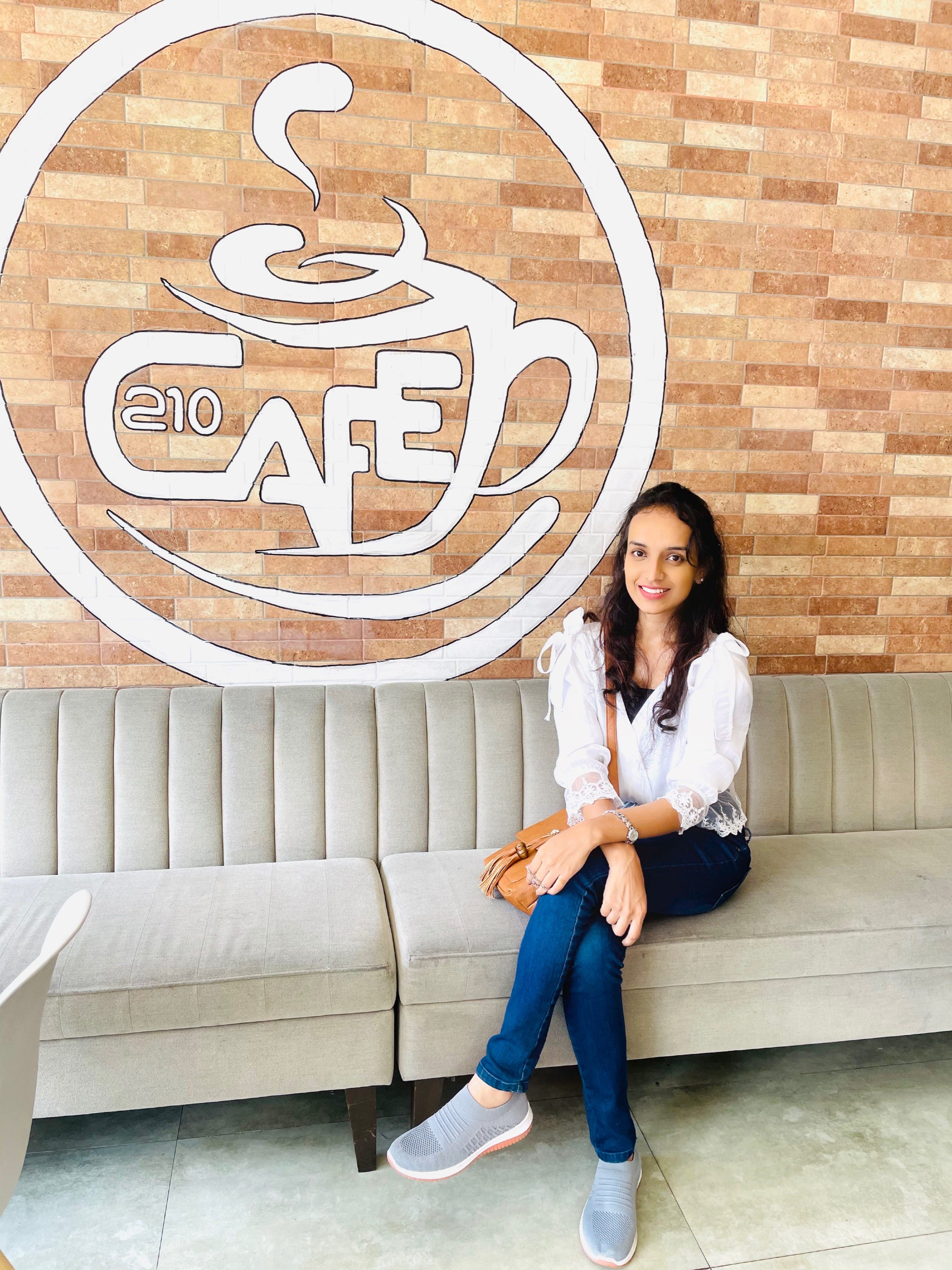 About Hansini Rupasinghe Medium