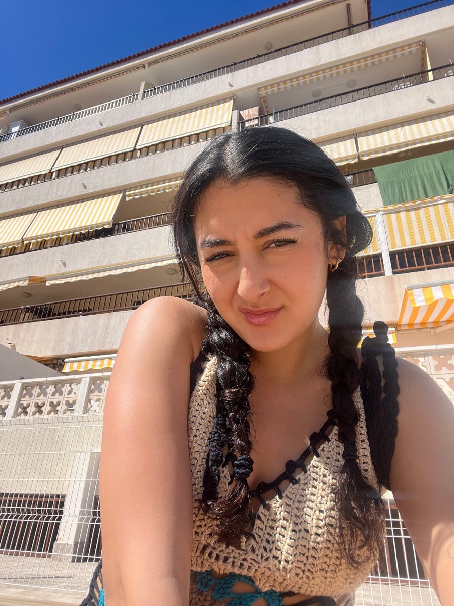 Alexa Alvarez – Medium