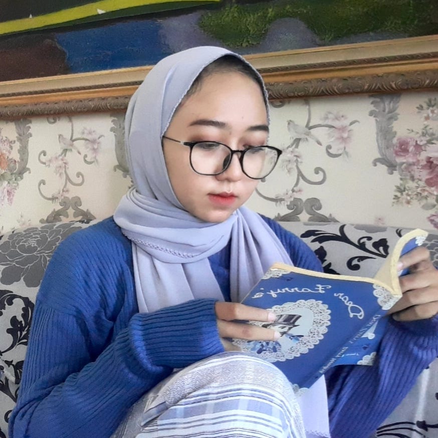 Alda Yusnaviza Medium