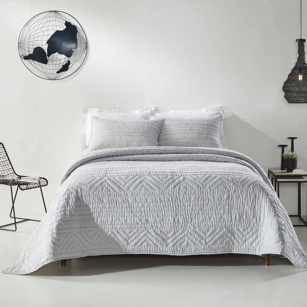 Exploring the Best Bedding Sets, Pillow Fillers, and Comforters Online