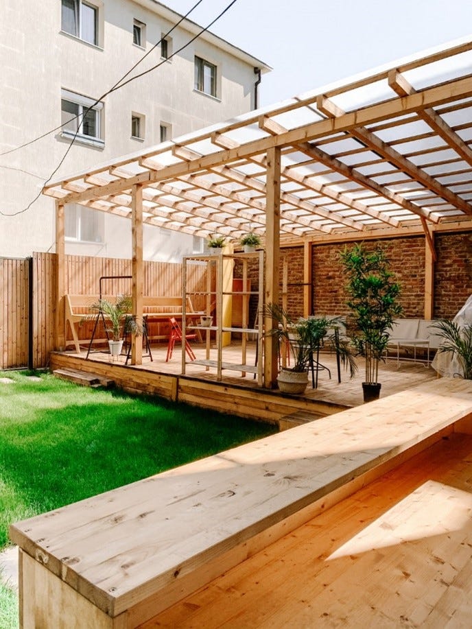 What’s The Difference Pergolas, Trellises, And Arbors by Struxure
