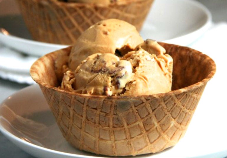 DIY Food Edible Waffle Bowls. Need some dessert ideas to make your