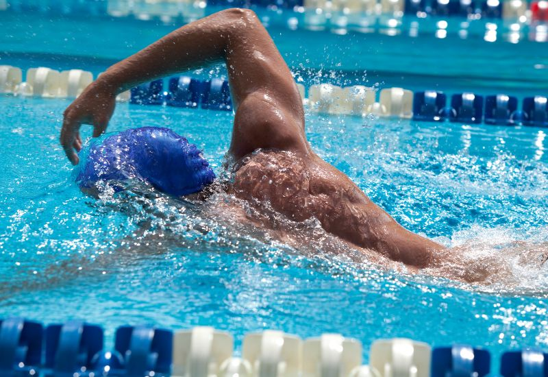 What Kind of Swimmers Headphones Are Good for Listening to Music While
