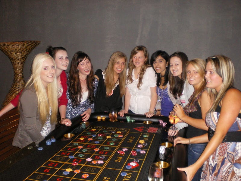 Discover the Thrill of Poker in Melbourne Top Card Rooms and