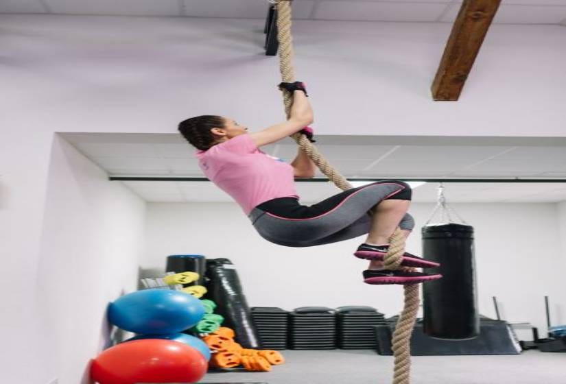 15 Amazing Benefits of Rope Climbing Exercise for Strength by