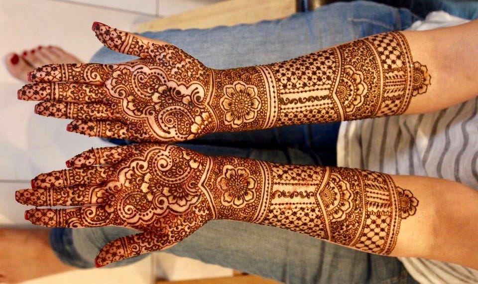 The Truth About Being a Henna Artist in the SouthAsian Community by
