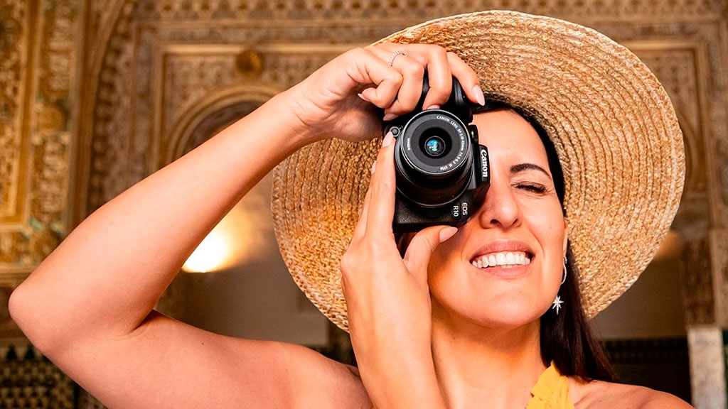 Canon EOS R10 vs Nikon Z50 The 10 Main Differences Mirrorless