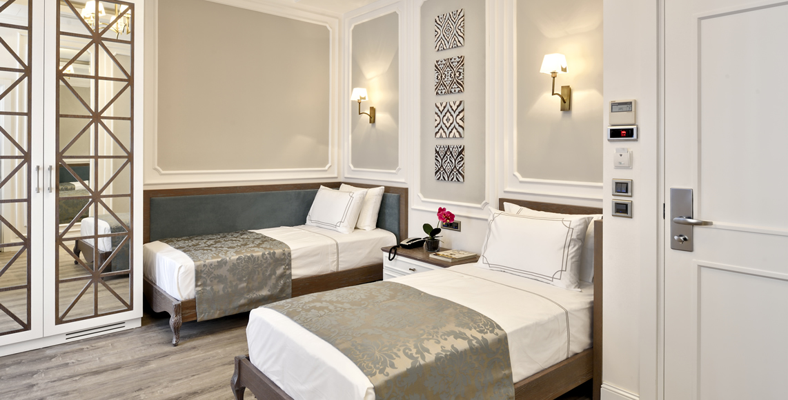 Mirrors Hotel Istanbul