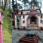 Uttarakhand अभिनेत्री रुप दुर्गापाल ने बताया अल्मोड़ा के डोलीडाना मंदिर के बारे में, पढ़िए पूरी खबर