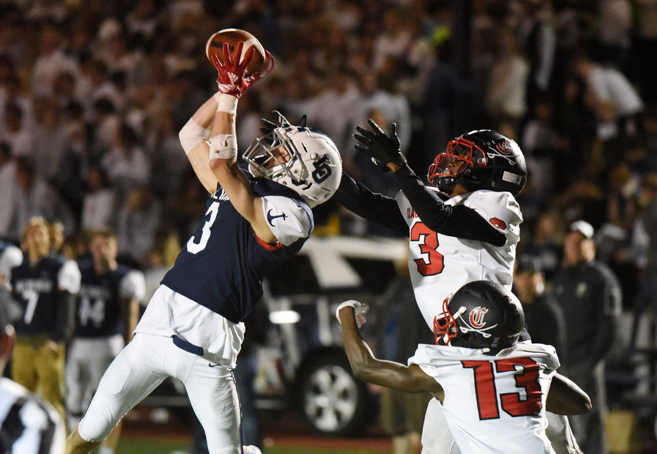 By pointing out Best Football Gear in the current Era Miruta Sport