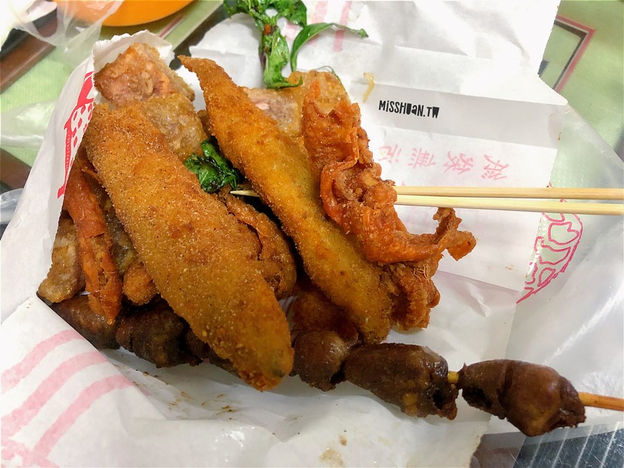 台中太平美食【老船長特製燒烤/中山店】在地好好吃香雞排/鹽酥雞攤，凌晨宵夜場也吃的到喔！