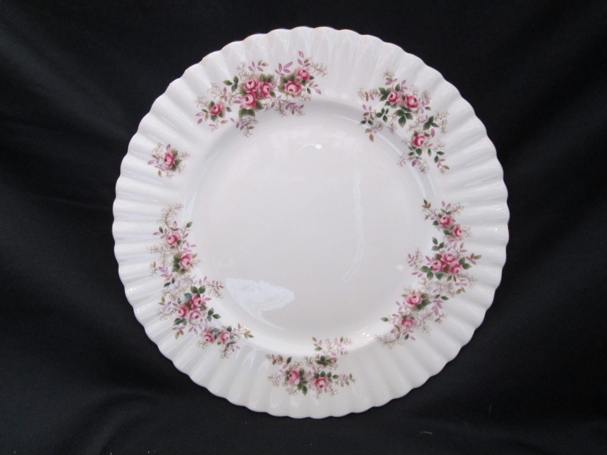 Royal Albert Lavender Rose Dinner Plate | Missing Pieces Discontinued Tableware - China Replacements - Dinnerware - Crystal - Stemware - Flatware - Winnipeg, Mb