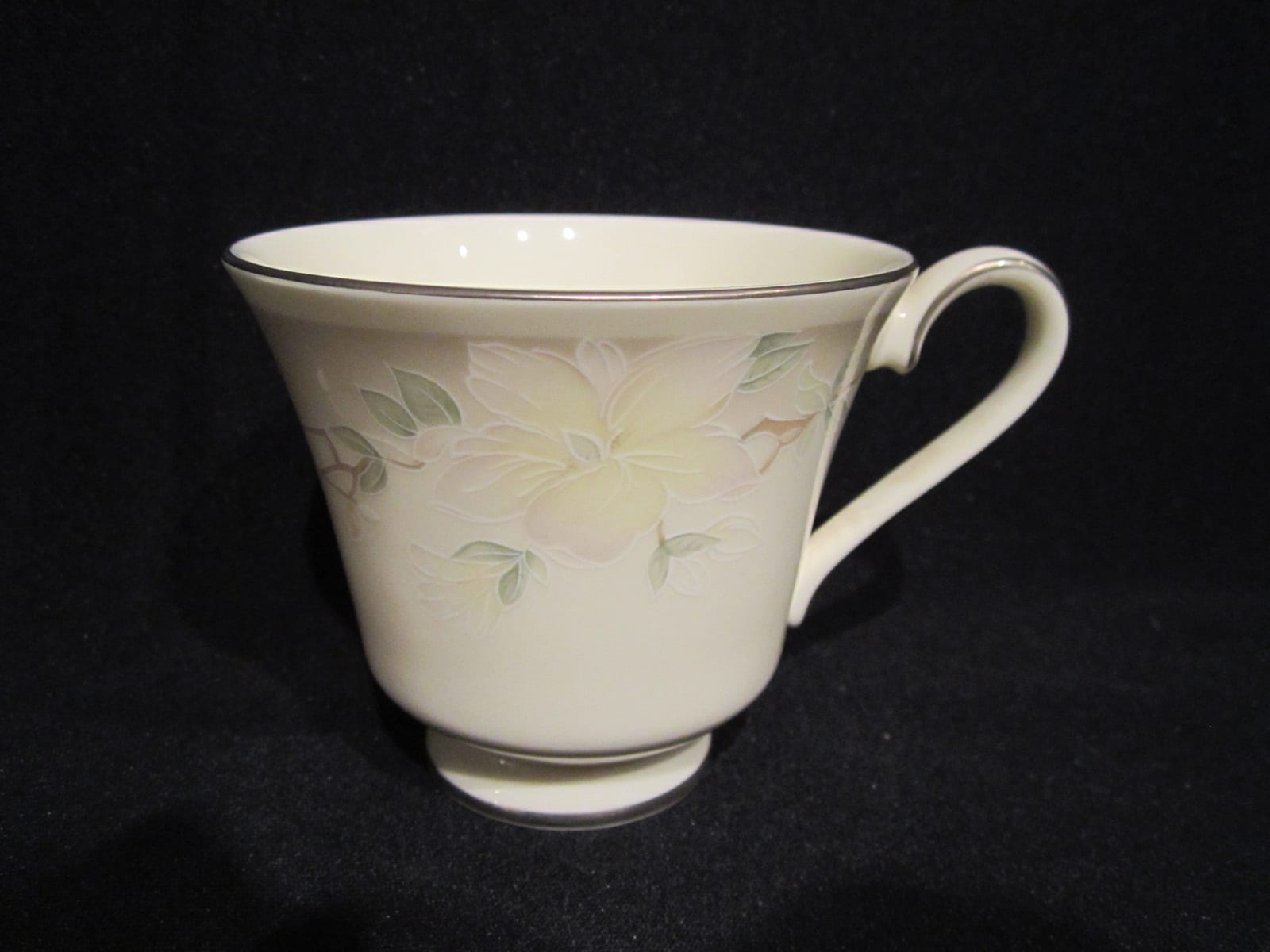 Royal Doulton Kathleen H5091 Teacup Only Missing Pieces Discontinued