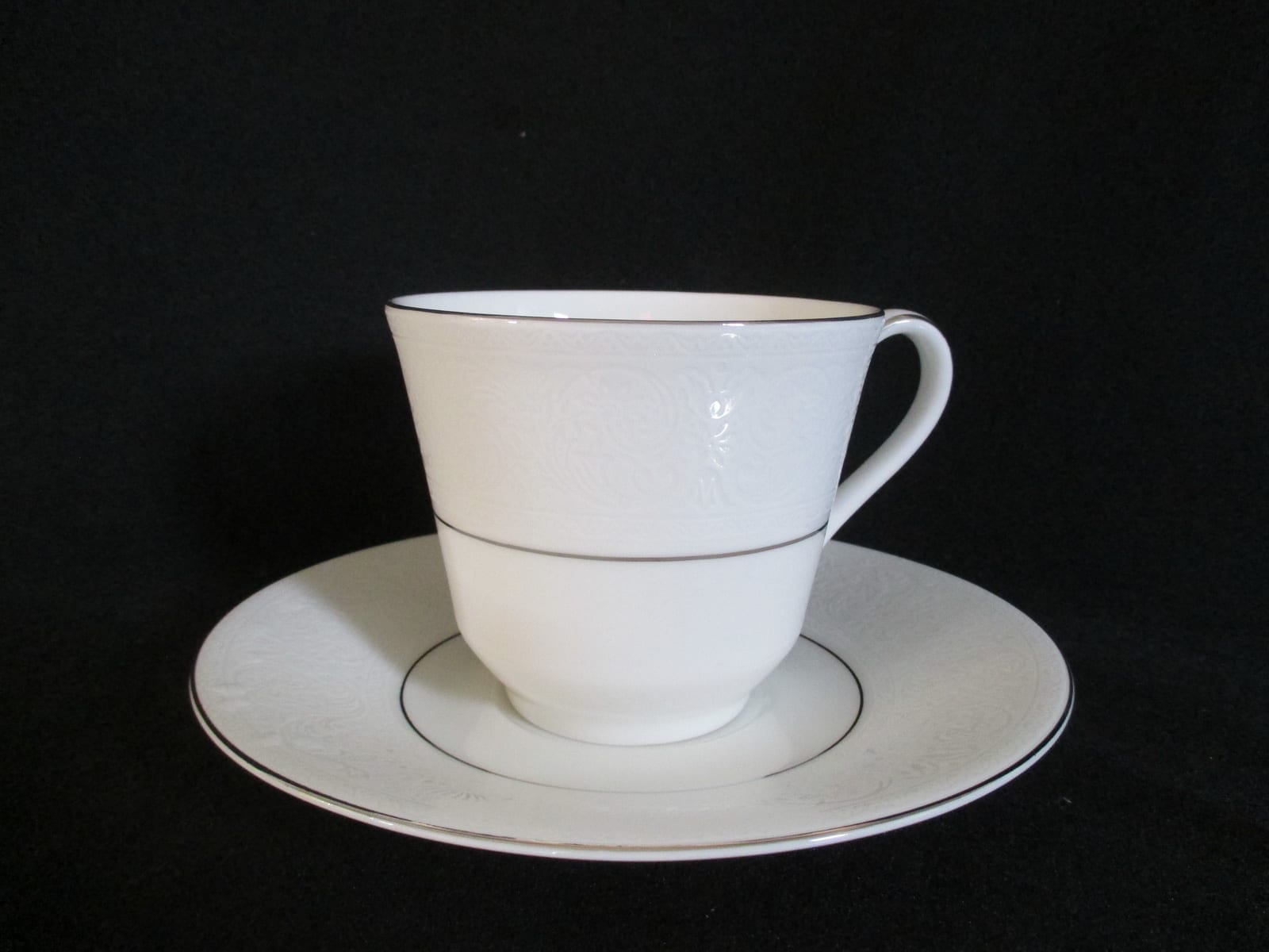 Royal Doulton Lace Point H5000 Cup & Saucer Missing Pieces Discontinued Tableware China