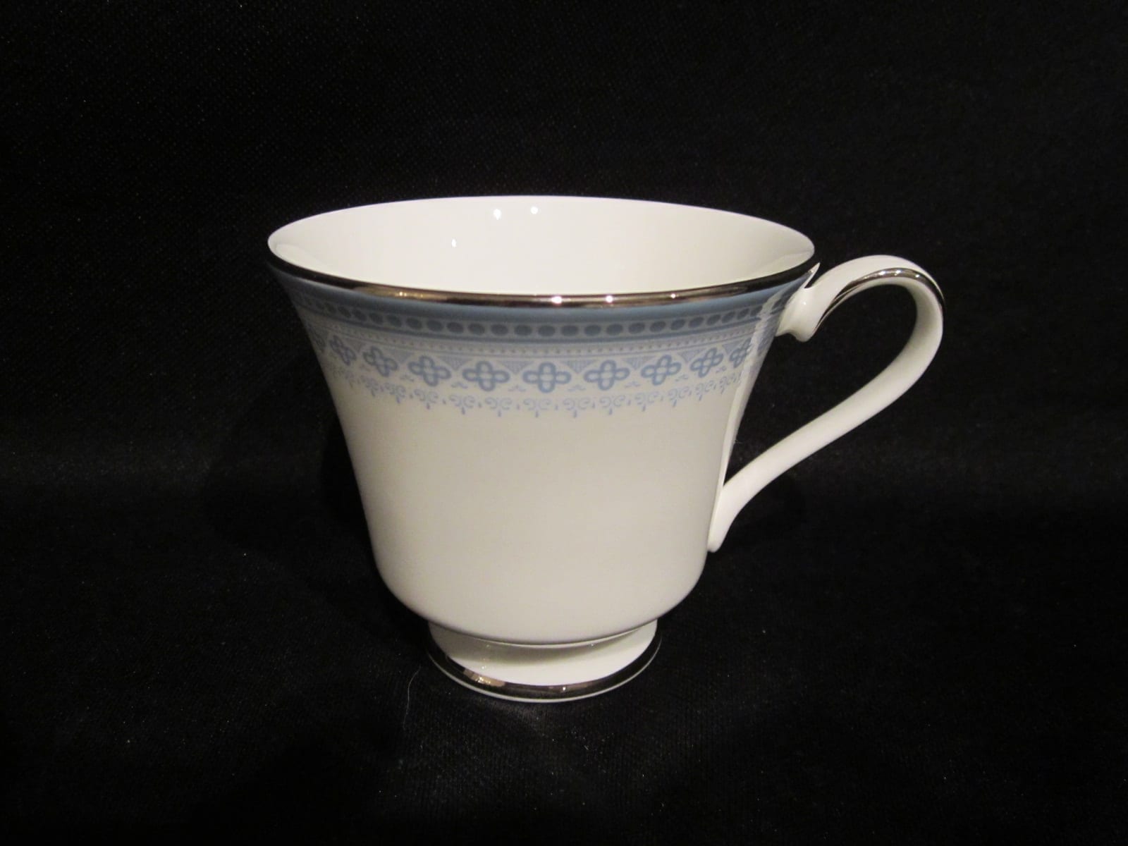 Royal Doulton Lorraine H5033 Teacup Only Missing Pieces Discontinued
