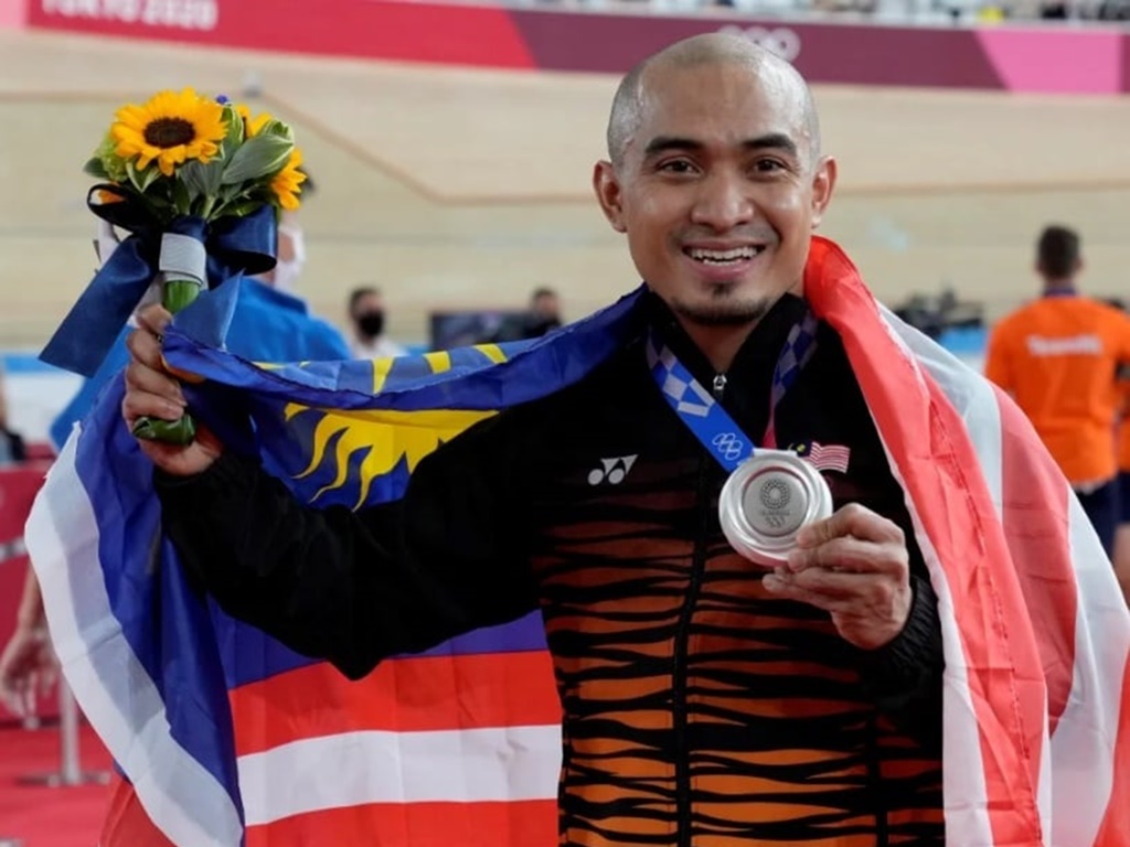 Dato' Azizulhasni Awang berjaya raih pingat perak di