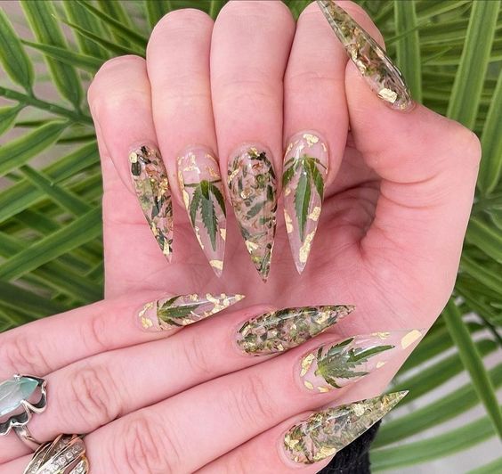 10 Weed Nail Designs for Cannabis Connoisseurs Mistifi