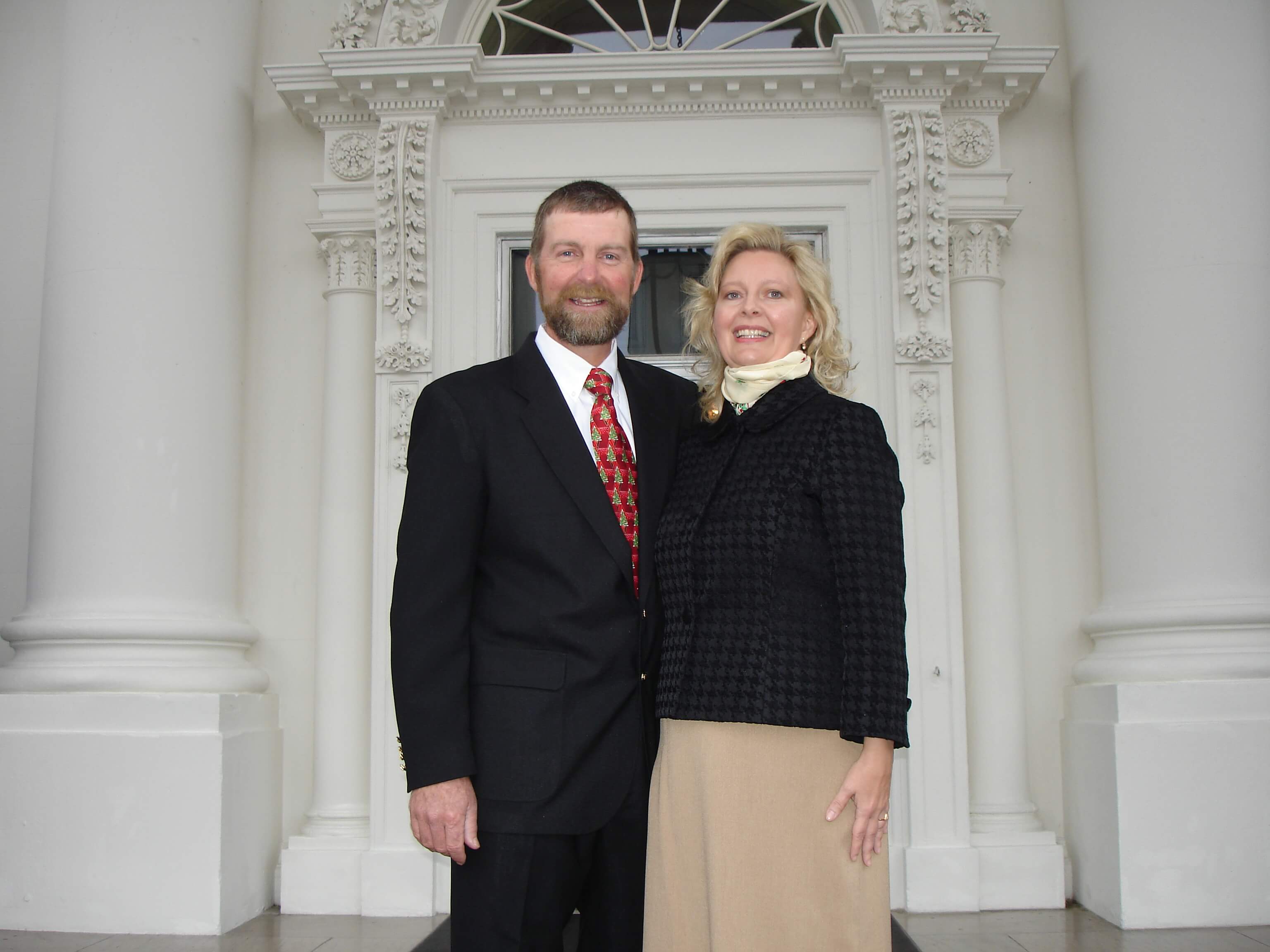 The White House Tree ⋆ Mistletoe Meadows