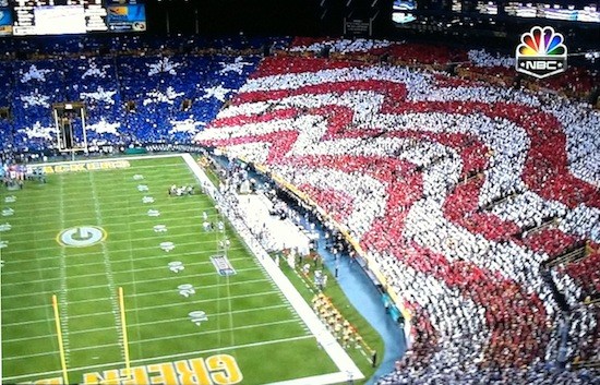 Packers crowd gets patriotic with huge American flag display Shutdown