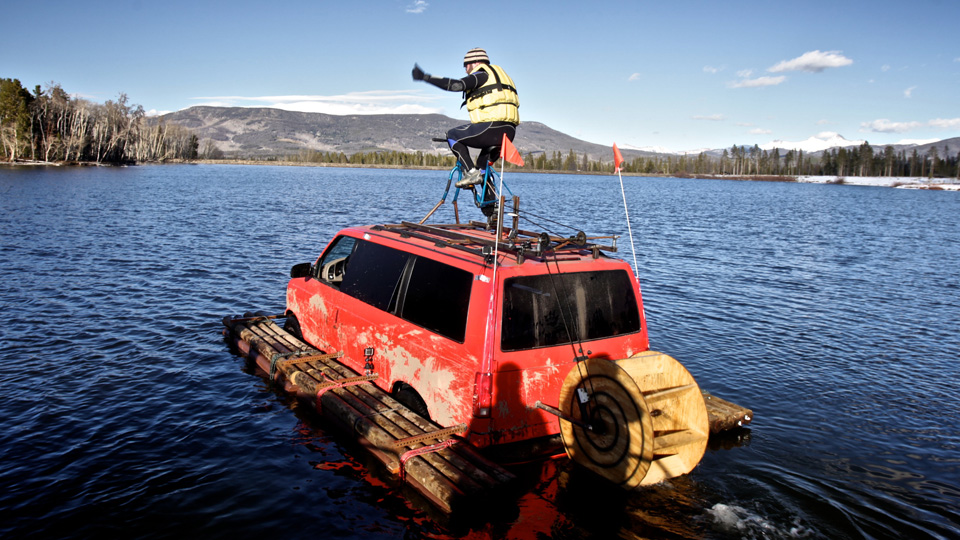 “Top Gear USA” goes all Oregon Trail, caulks a few wagons and floats them