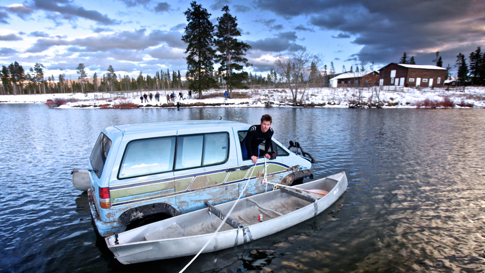 “Top Gear USA” goes all Oregon Trail, caulks a few wagons and floats them