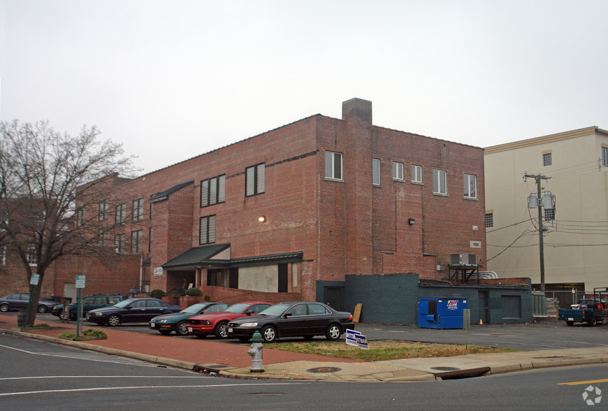 905909 Caroline St Mitchell Properties Downtown Fredericksburg, VA