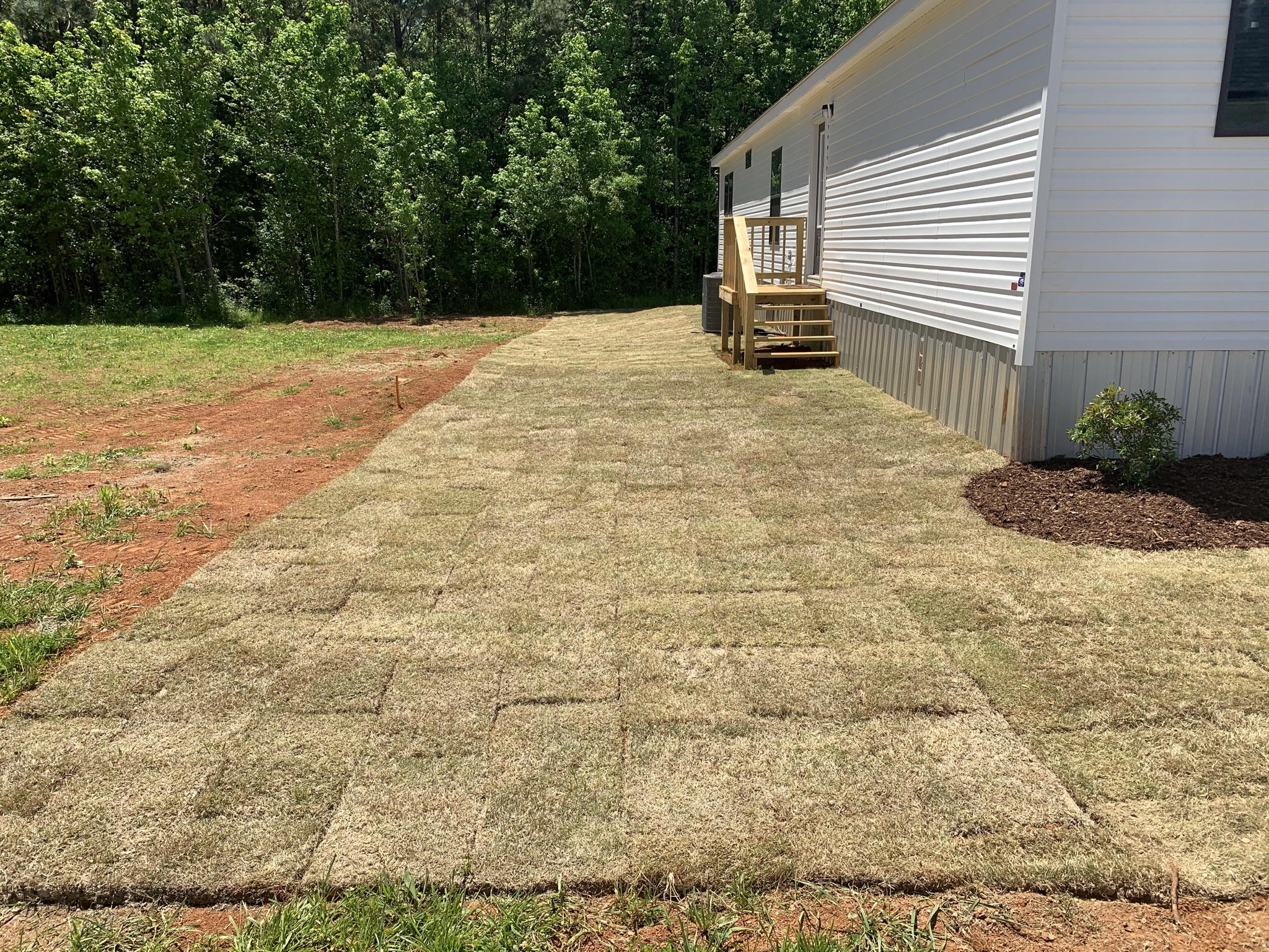 Mitchell's Landscaping Lawn Care, Lawn Mowing, Retaining Walls, Sod