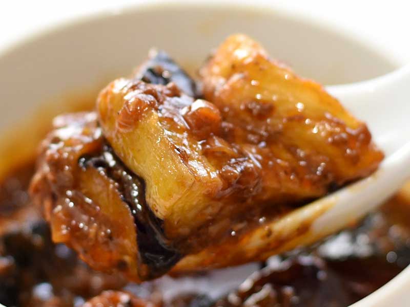 セブンの『麻婆茄子』はとろうまナスとほんのりシビレの甘辛おかず mitok（ミトク）