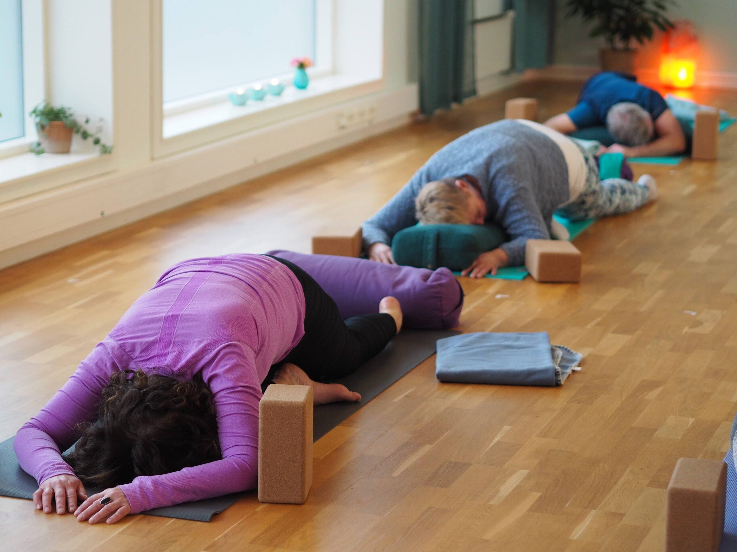 60min Yin Yoga Flow for spine Yoga retreats