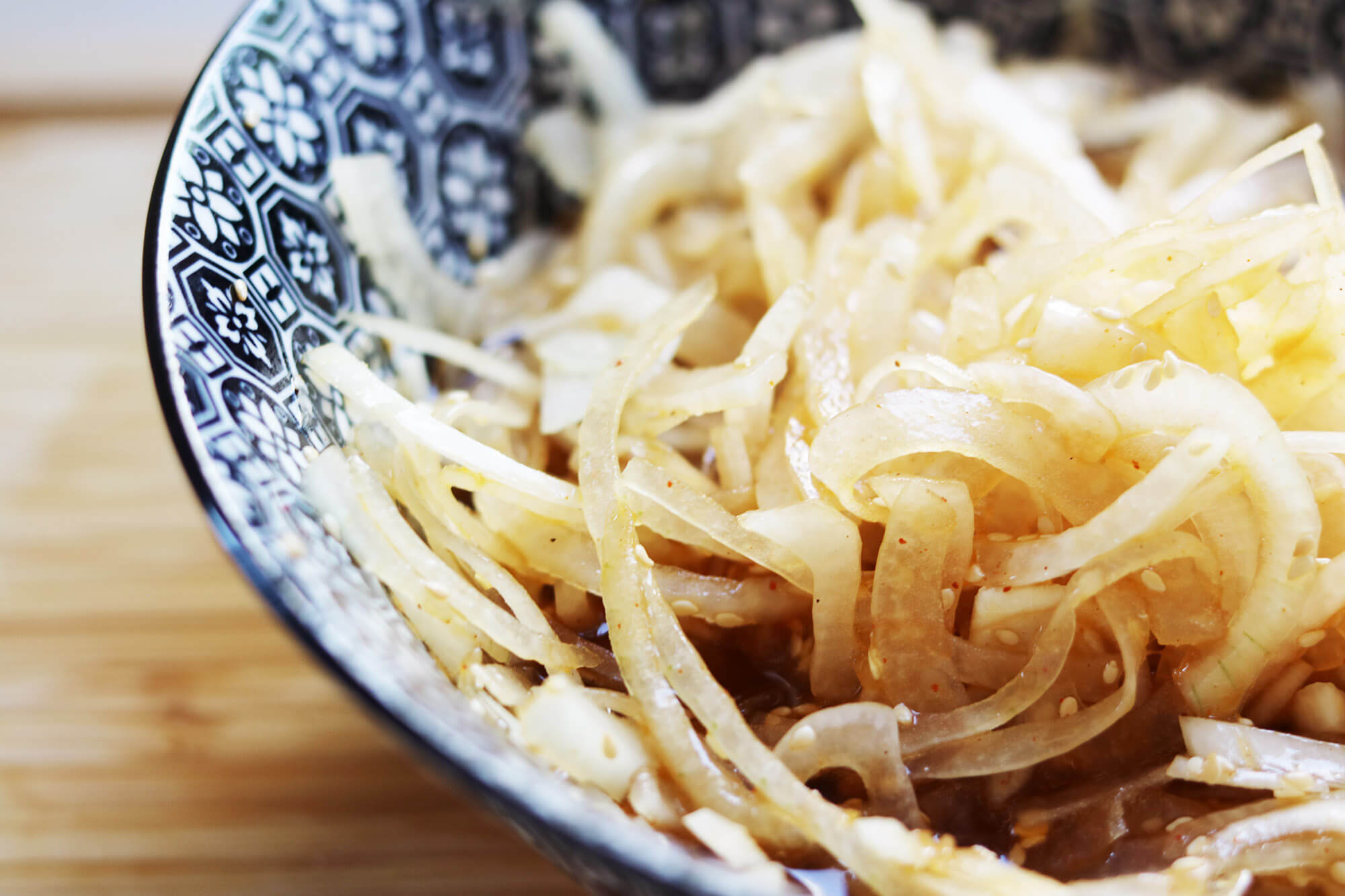 Koreansk Løgsalat Opskrift fra Sonamu i Dubai Mitzie Mee