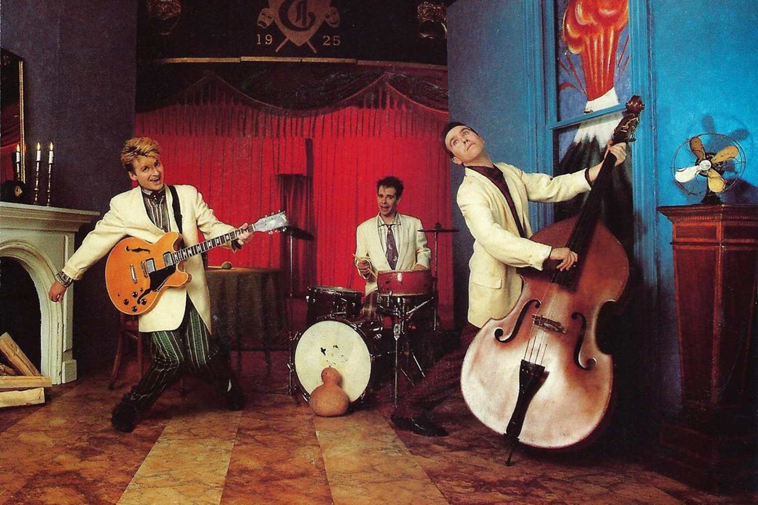 Gear Rundown Crowded House