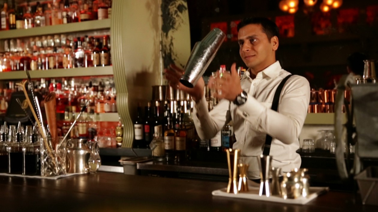 Mixologist HemantProfile Mixology An art of mixing drinks